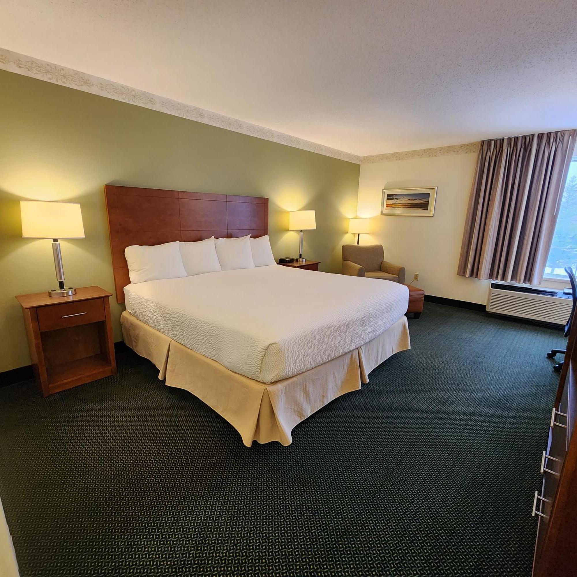 Baymont By Wyndham Mackinaw City Exterior foto