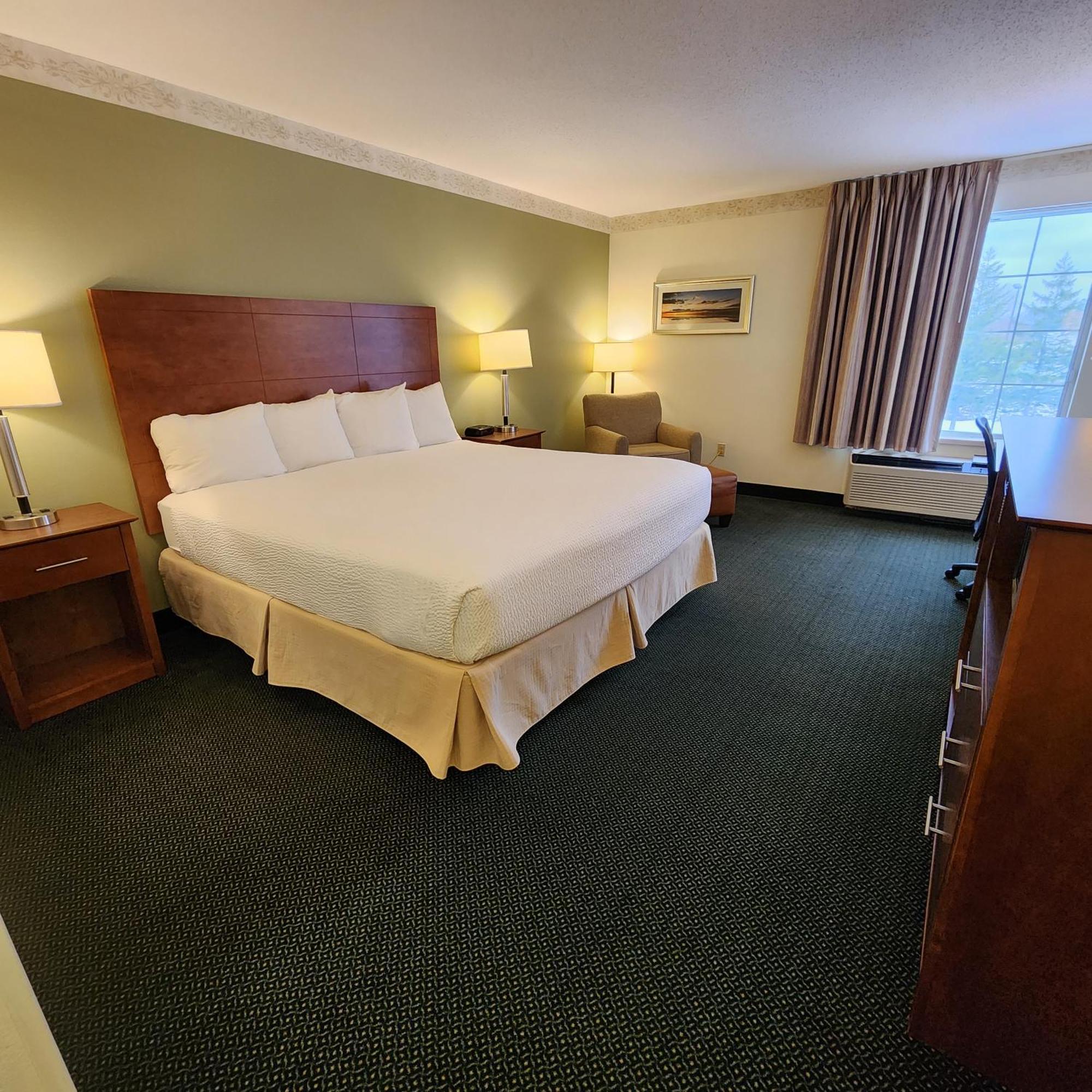 Baymont By Wyndham Mackinaw City Exterior foto